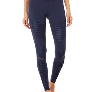 Alo High-Waist Moto Legging in Navy